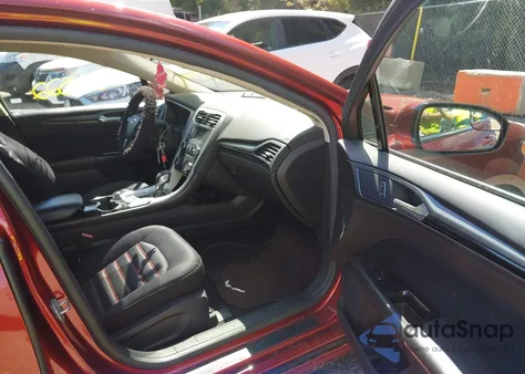 2014 Ford Fusion Se z USA, uszkodzony, nr VIN 3FA6P0H78ER197326